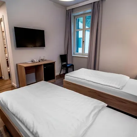Ujhuta Kastelyszallo Háromhuta Exterior foto