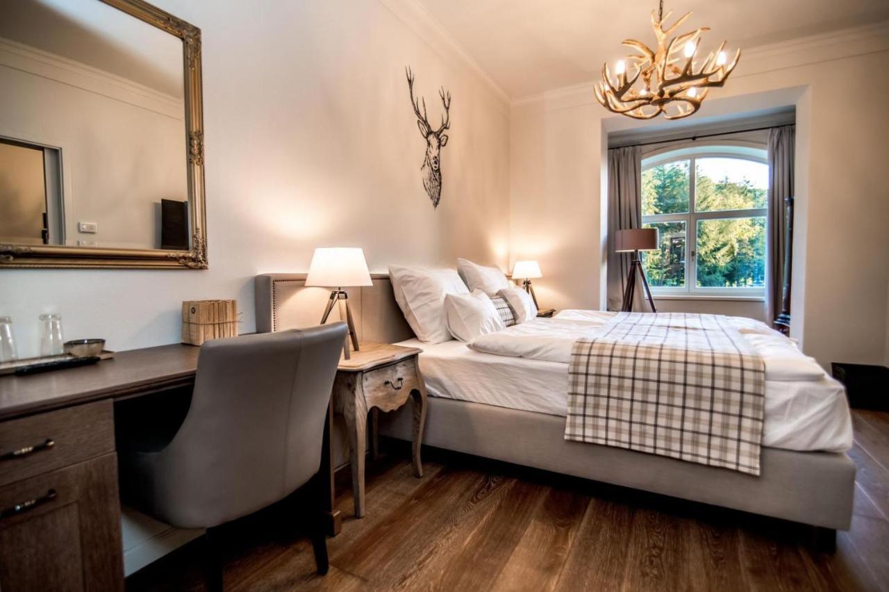 Ujhuta Kastelyszallo Hotel 4*