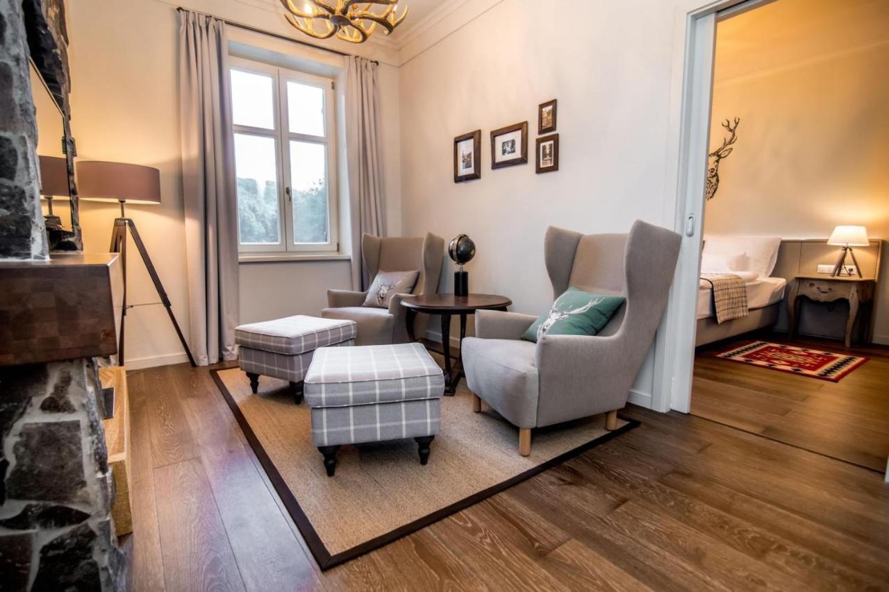 Ujhuta Kastelyszallo Hotel Háromhuta