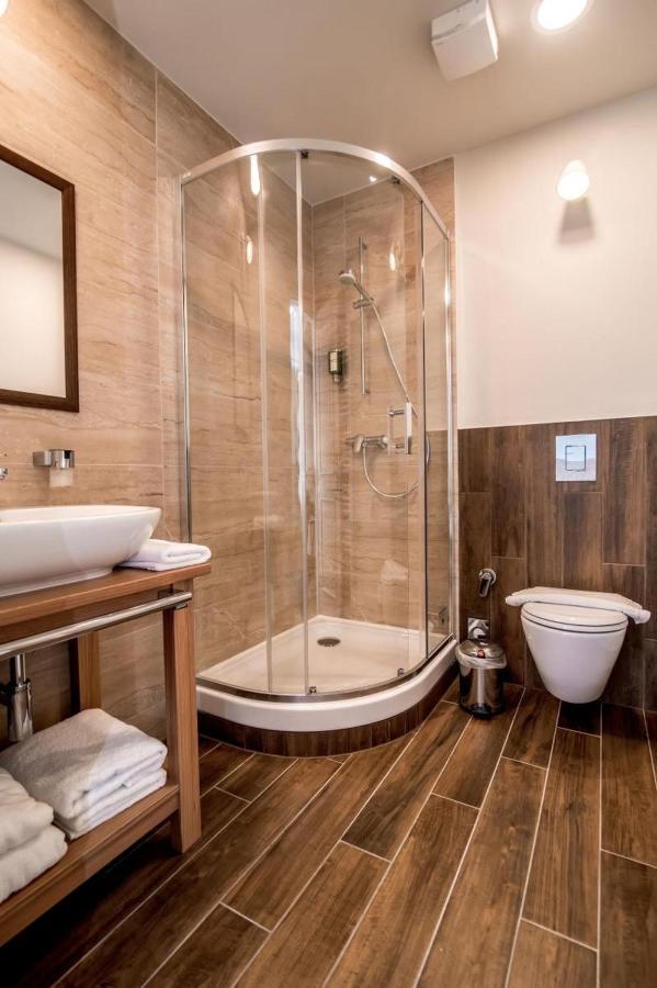 Ujhuta Kastelyszallo Hotel 4*